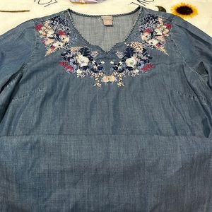 Chico’s 3p denim dress flare sleeves never worn